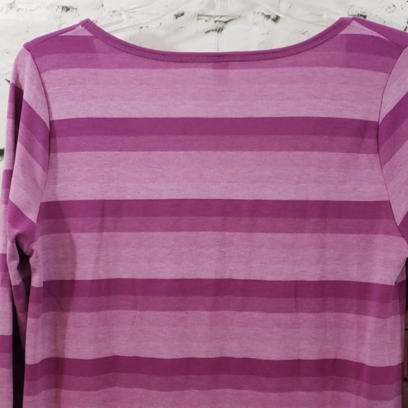 LulaRoe lynnae purple top nwt - Picture 5 of 6
